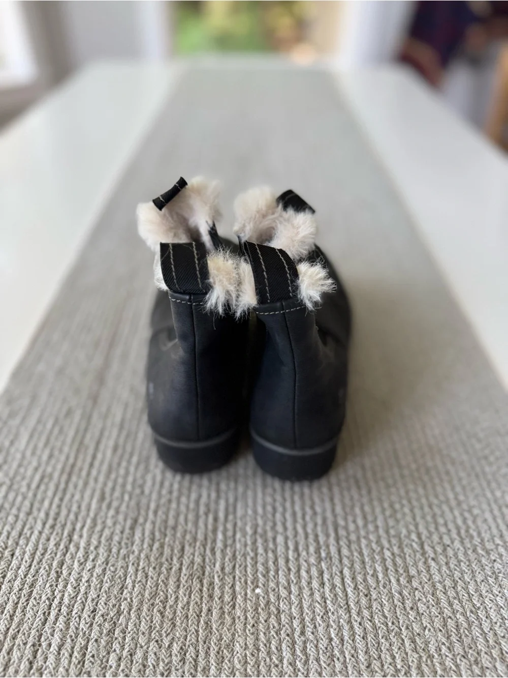 JBU Jambu Snowbird Black Chelsea Winter Boots with Ivory Faux Fur Trim Sz 8